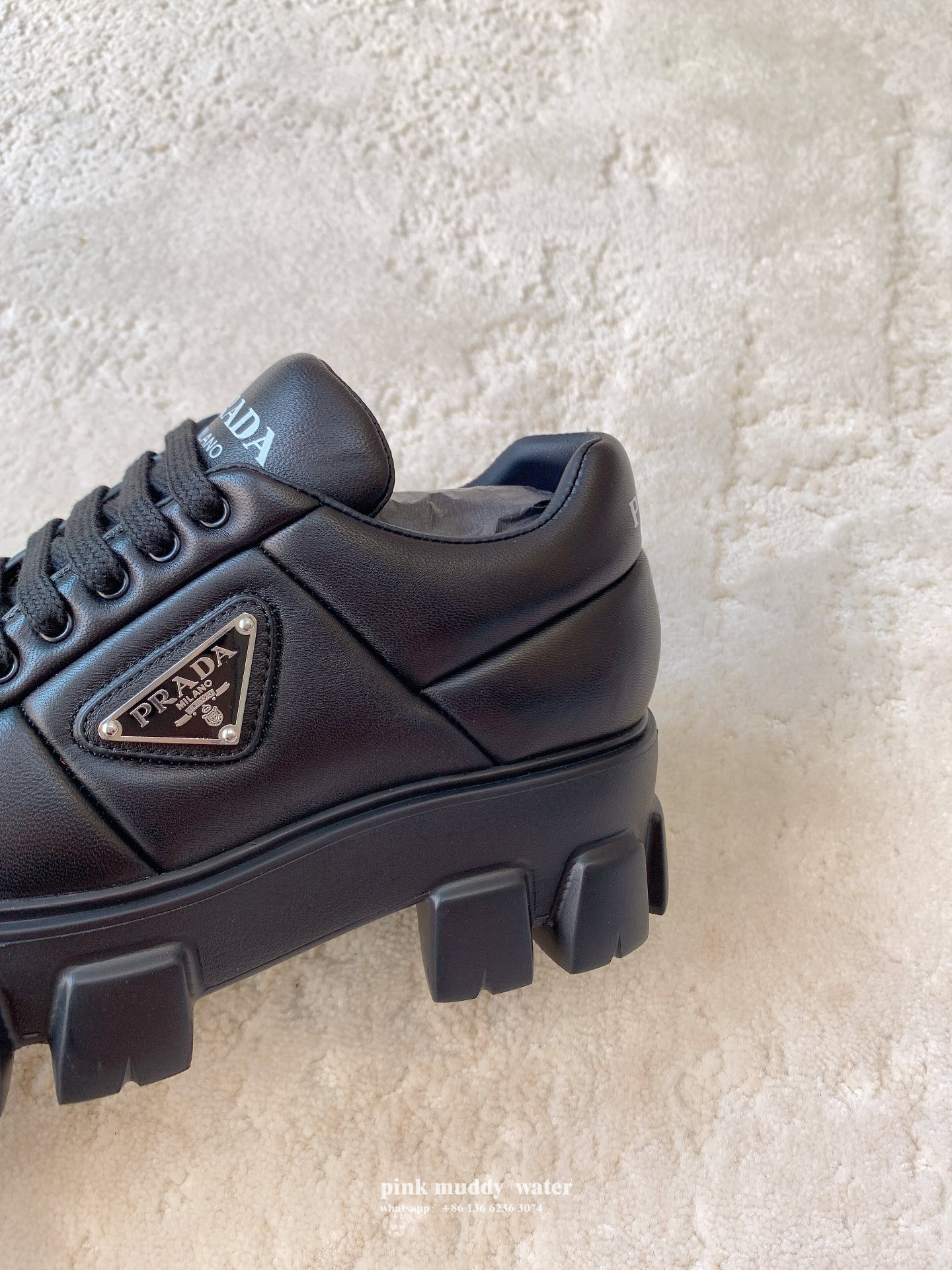 Soft padded nappa leather lace-up shoes