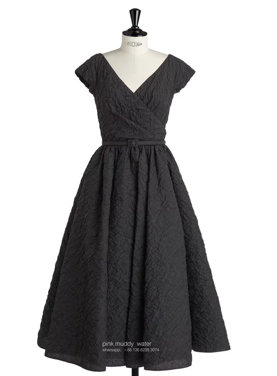 REGULAR-FIT MID-LENGTH DRESS