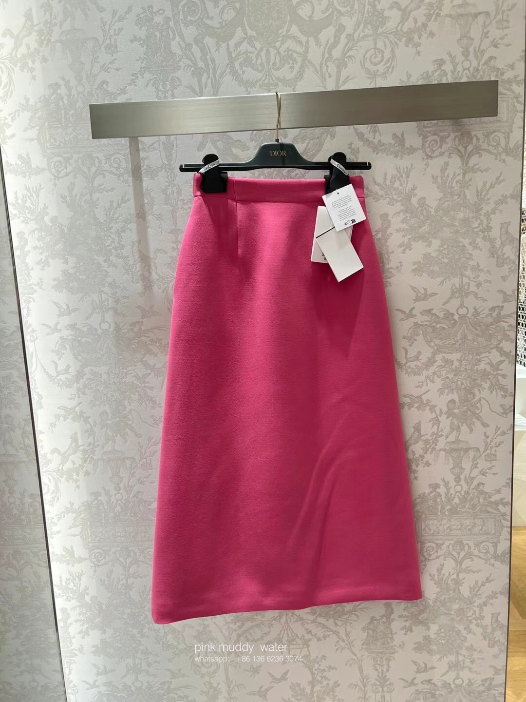 MID-LENGTH FLARED SKIRT