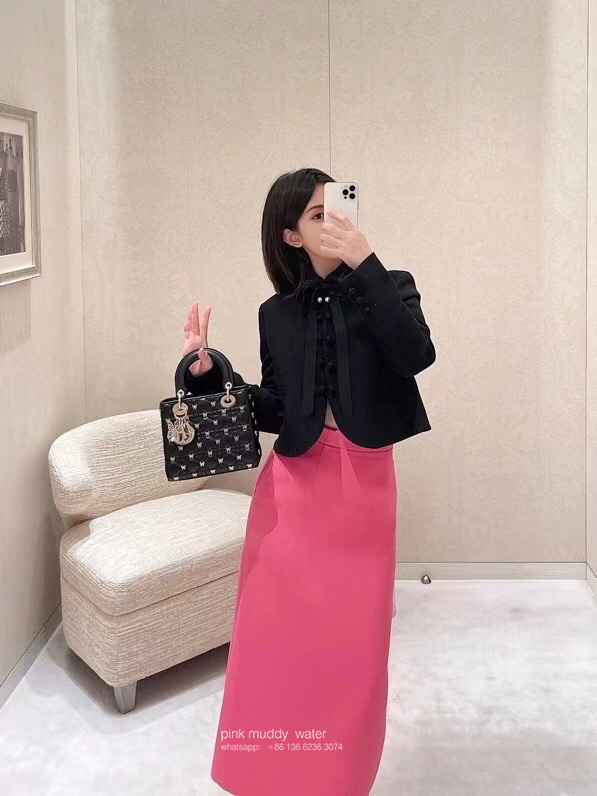 MID-LENGTH FLARED SKIRT