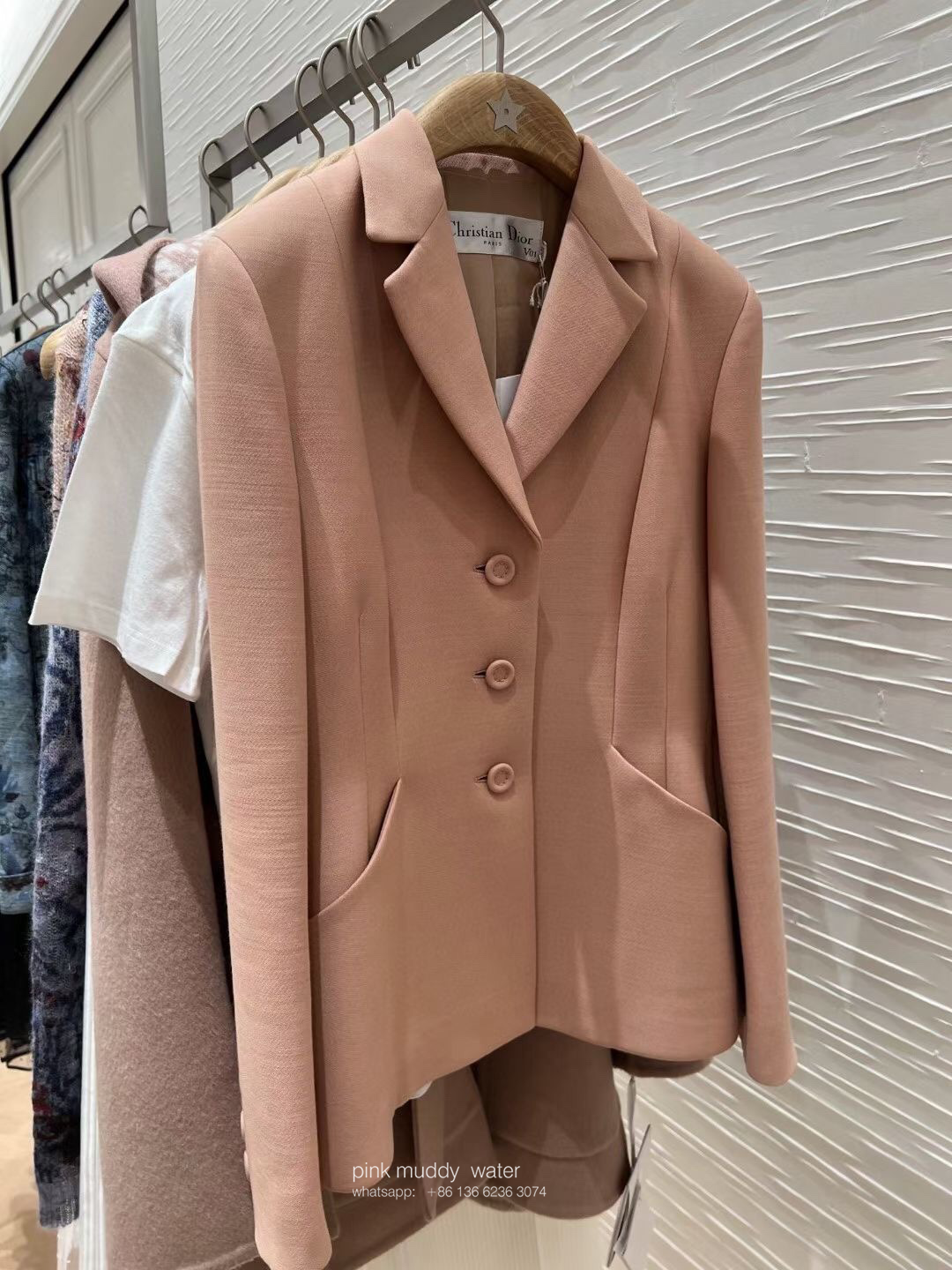 30 MONTAIGNE BAR JACKET