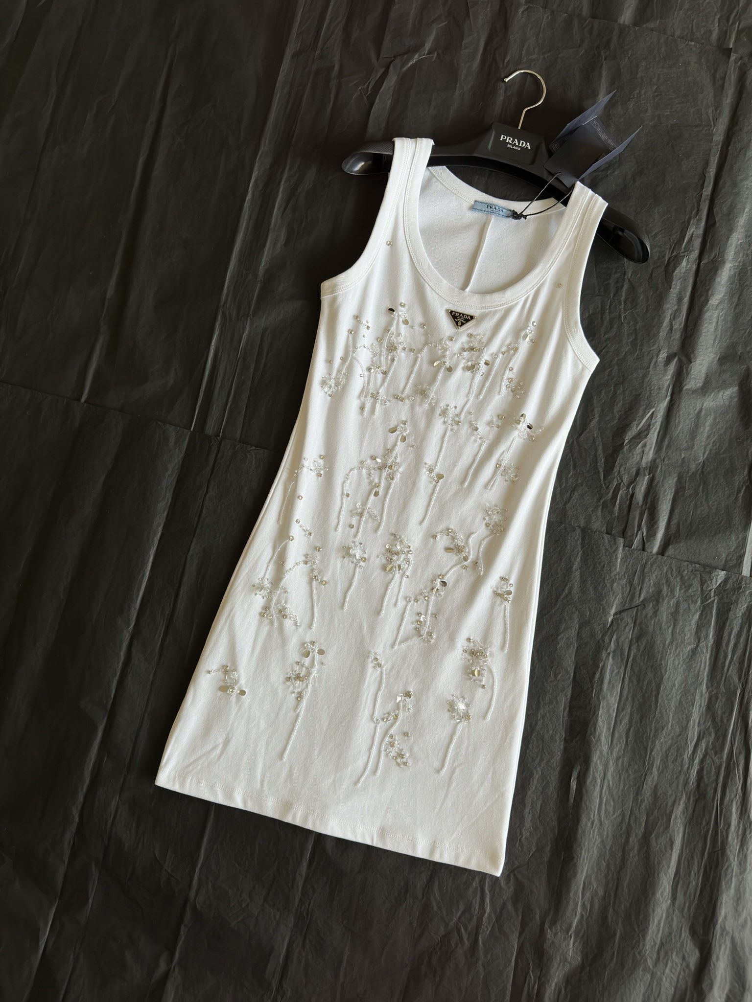 Ribbed knit jersey top with embroidery