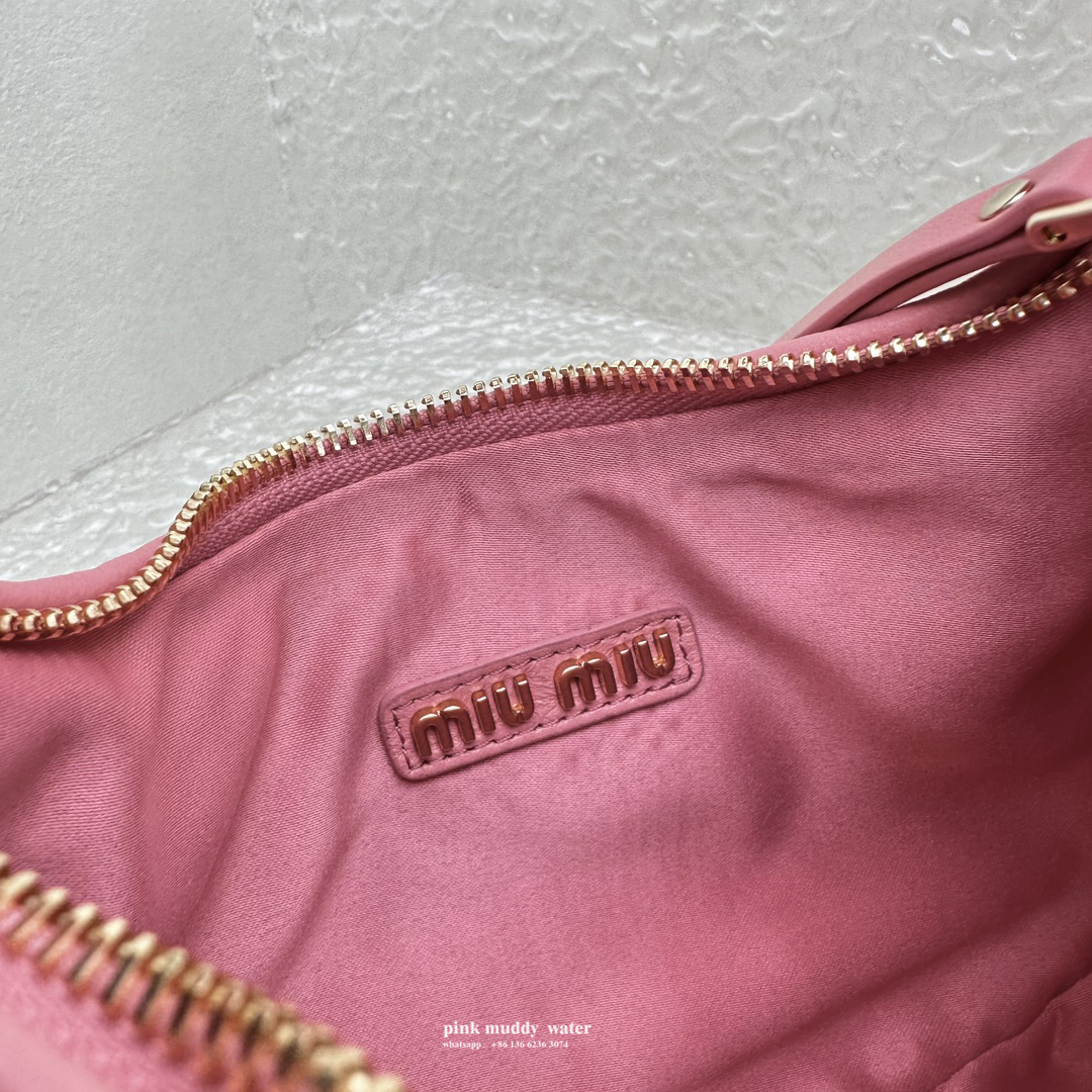 Wander Matelassé innovative monthly bag