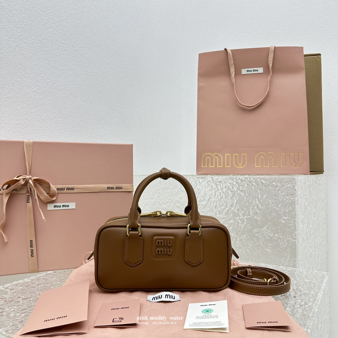 Arcadie leather handbag