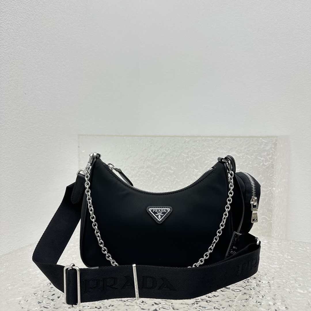 Prada Re-Edition 2005 Re-Nylon bag