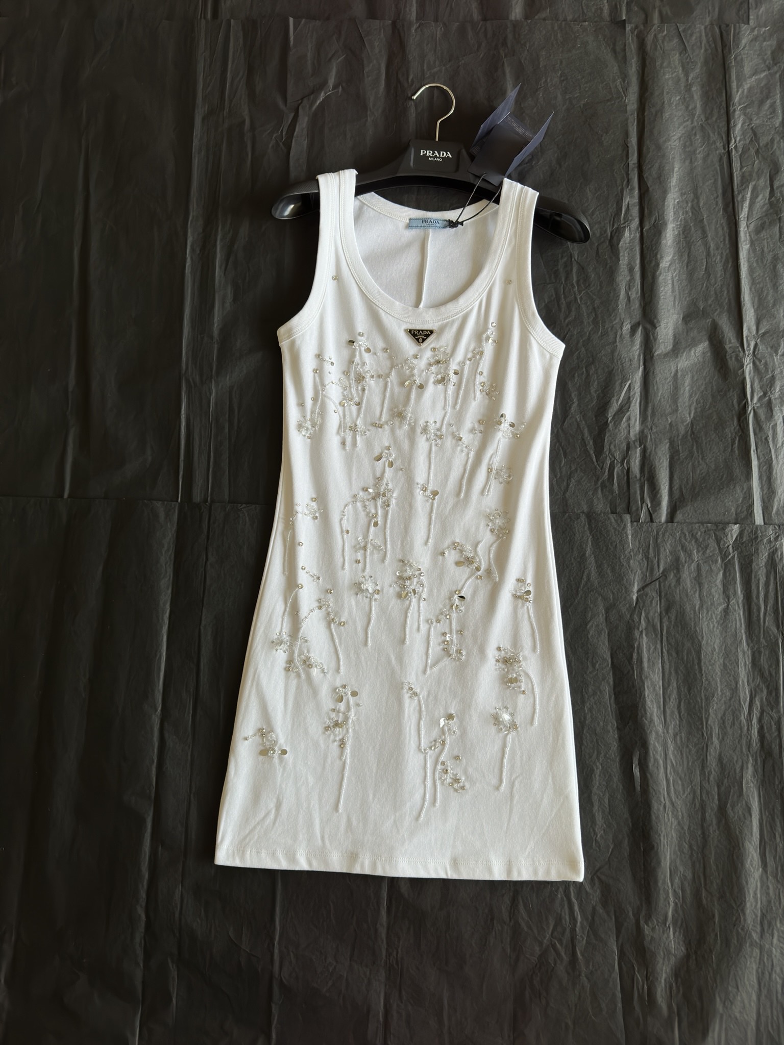 Ribbed knit jersey top with embroidery