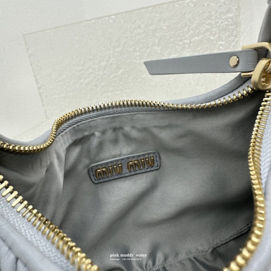 Wander Matelassé innovative monthly bag