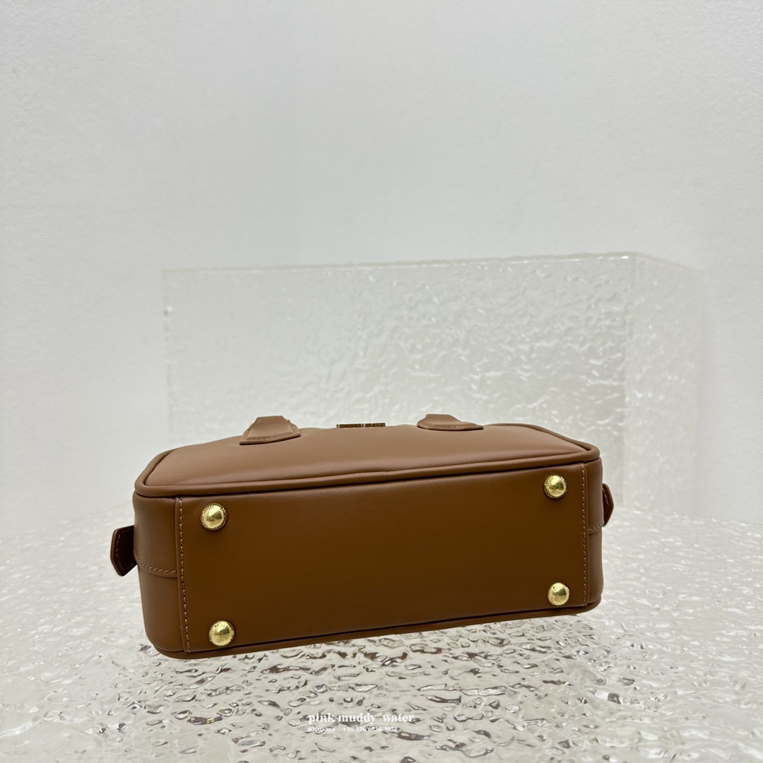 Arcadie leather handbag