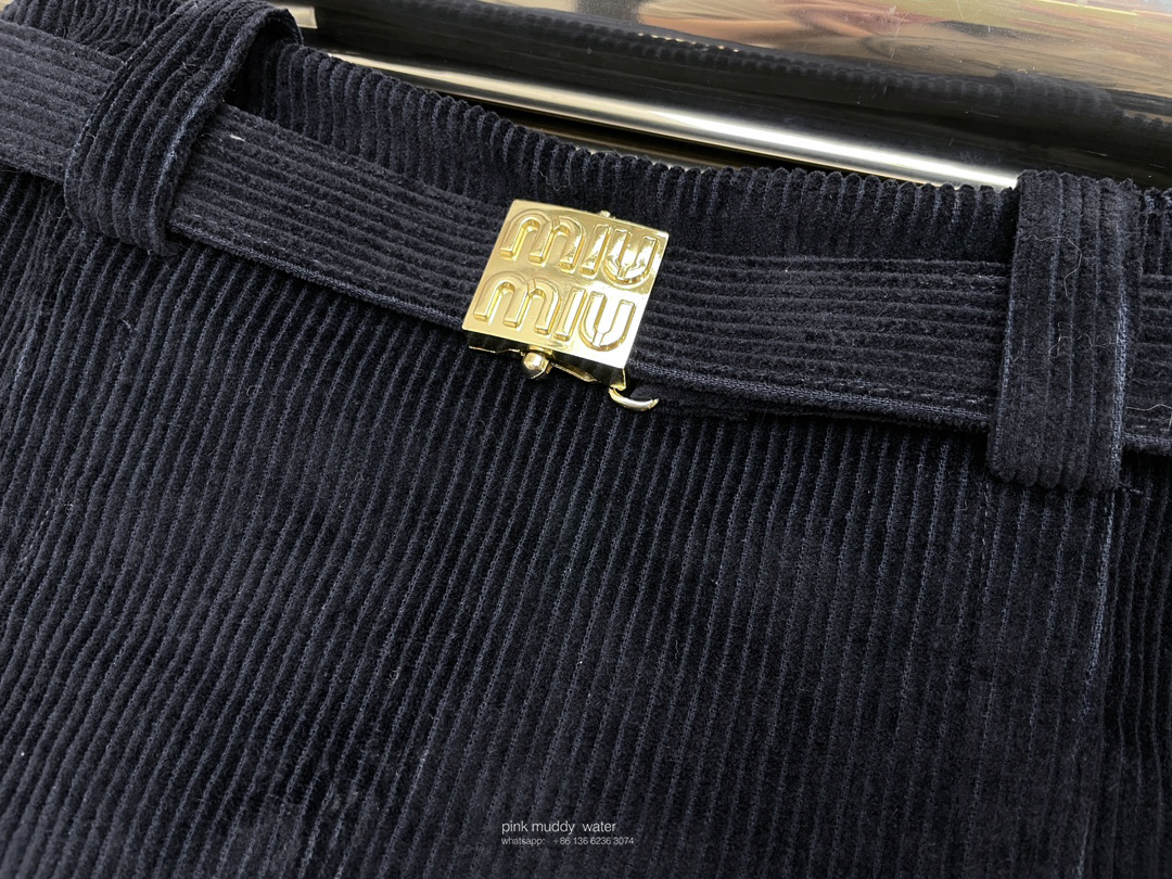 Grain de poudre miniskirt