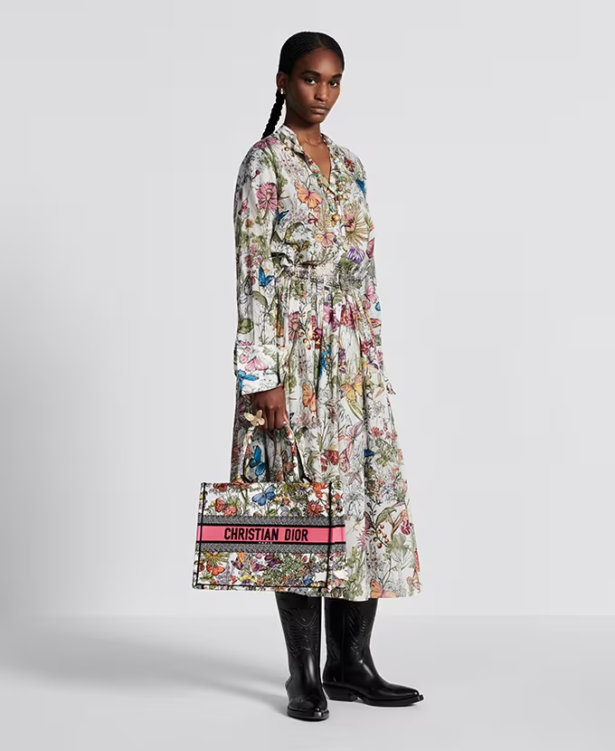 MID-LENGTH FLARED SKIRT