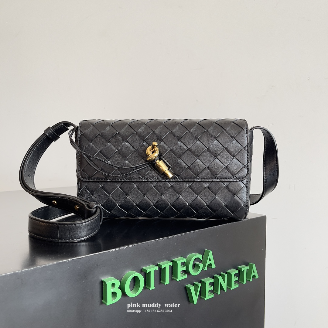 Bottega Veneta Bag