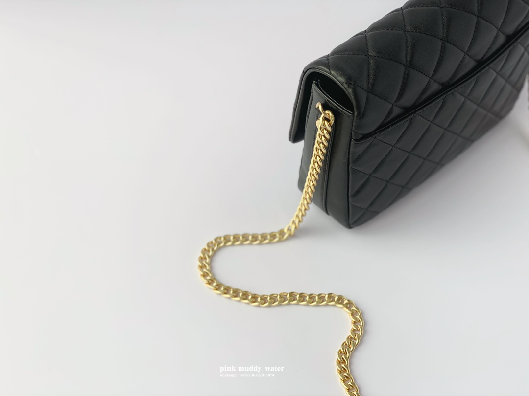 CHANEL 23P chain gold logo
