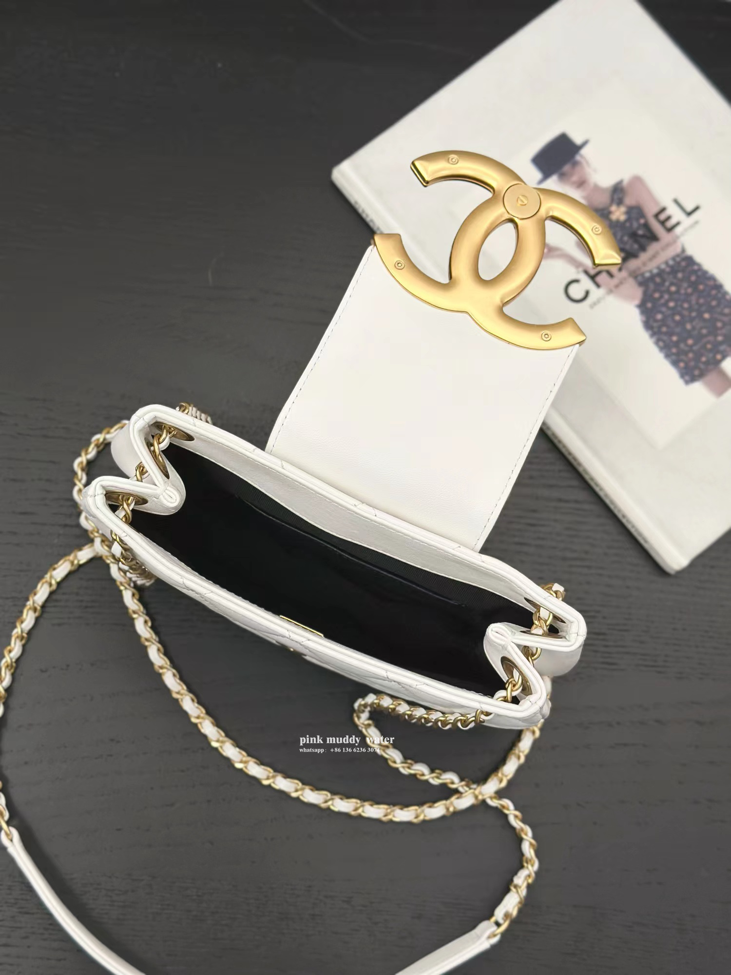 CHANEL 24C Messenger Bag