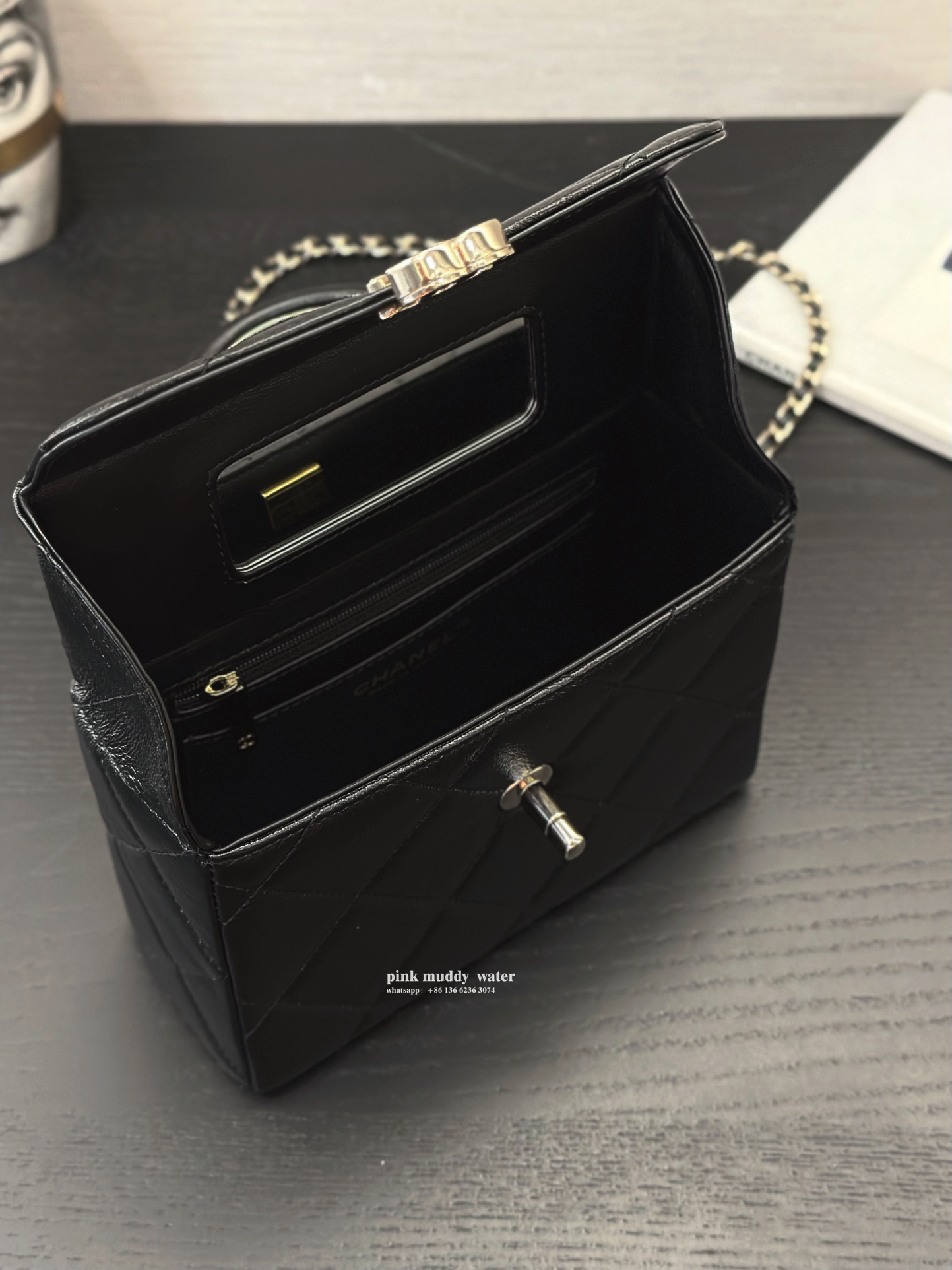 CHANEL 23K Crossbody Handbag