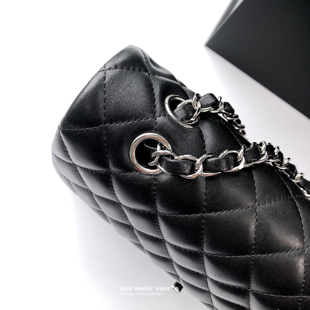CHANEL Classic Flap CF