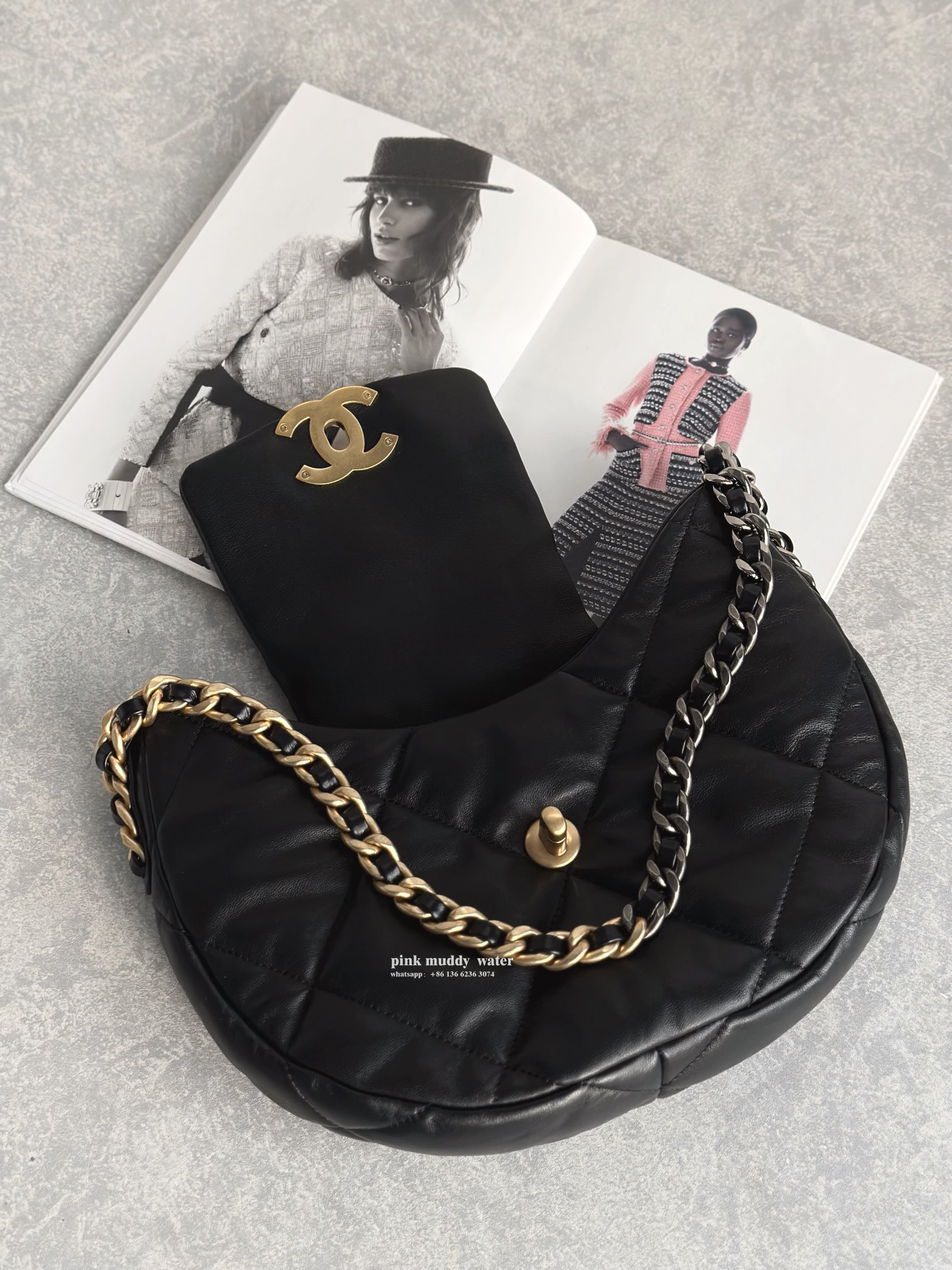 CHANEL19Bag 24C