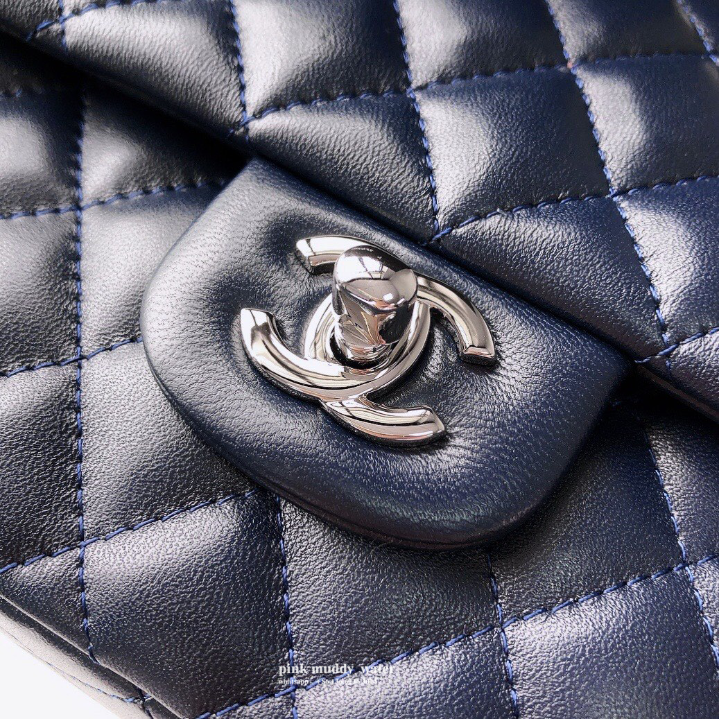 CHANEL Classic Flap CF