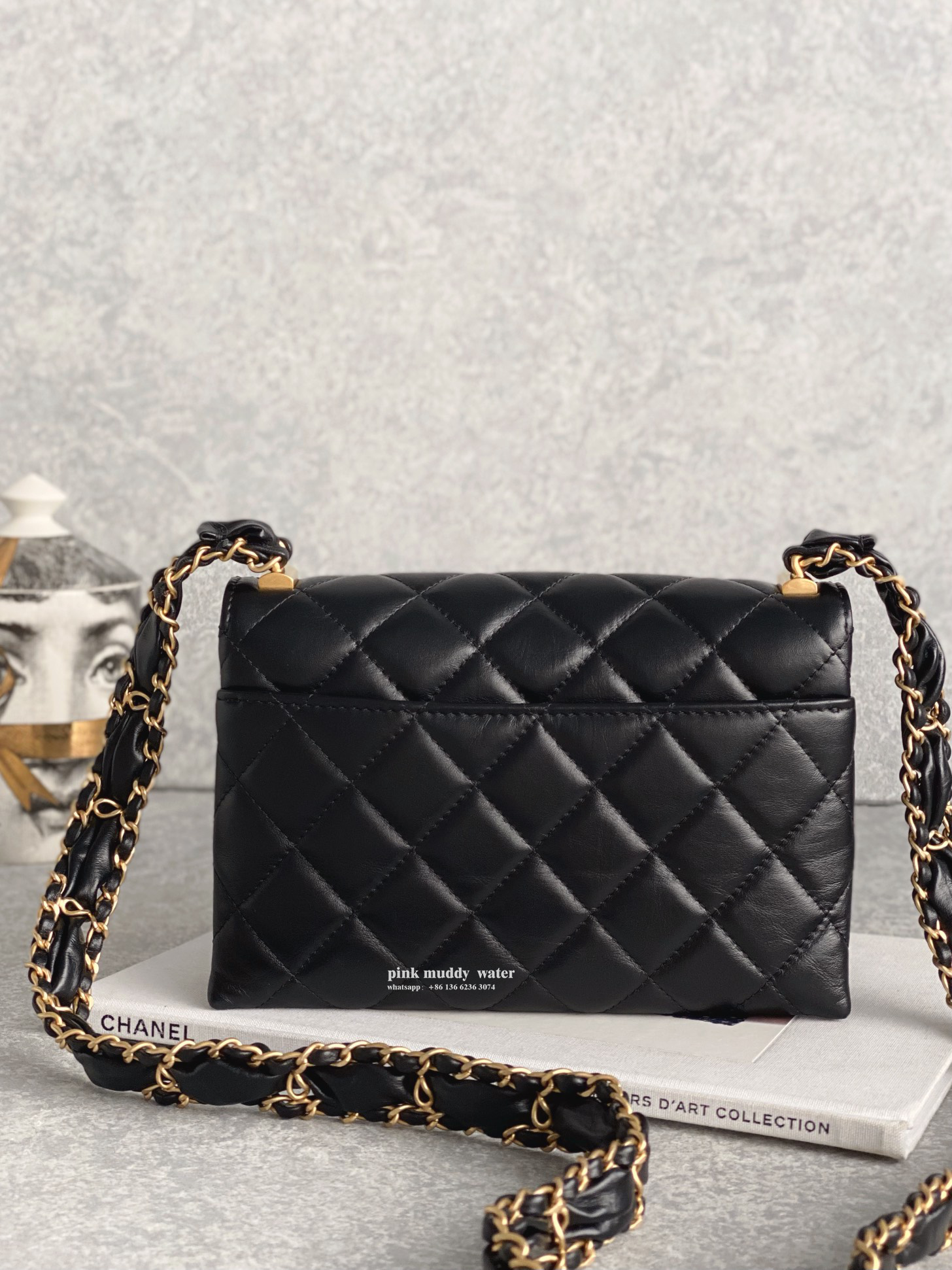 CHANEL 23K 19 Hobo Tofu Bag