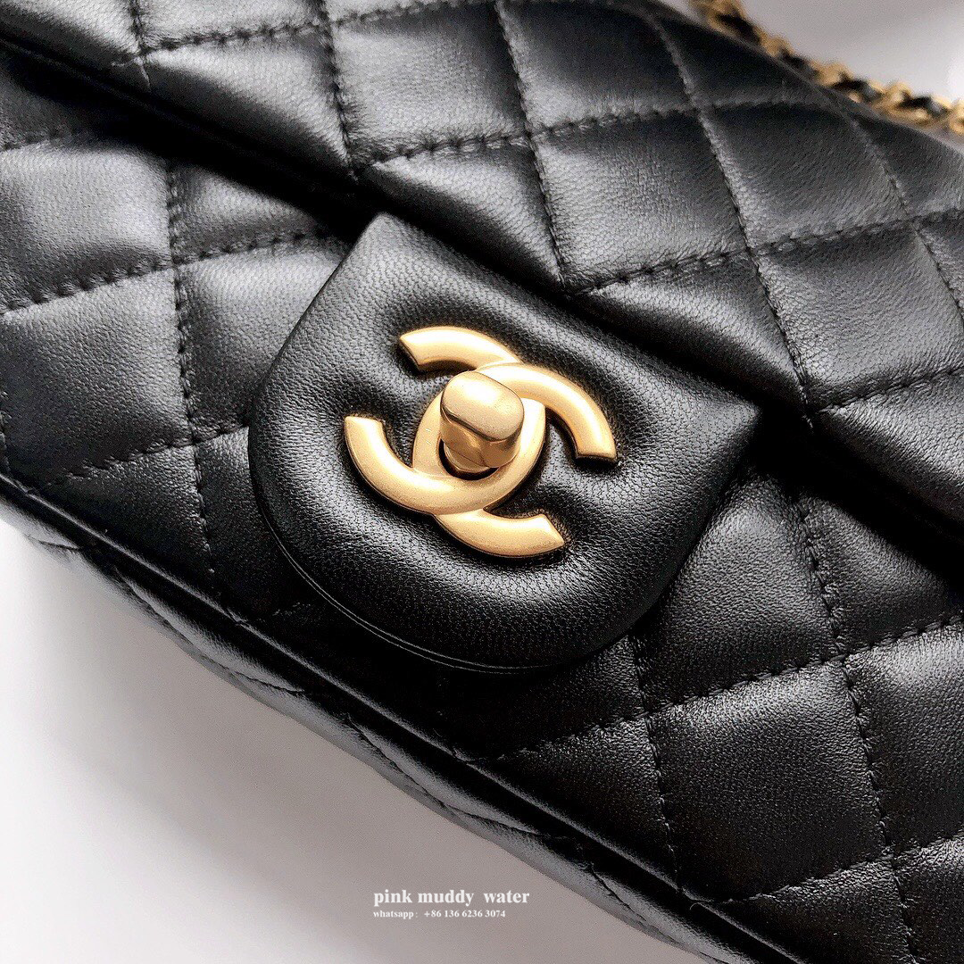 CHANEL Classic Flap CF
