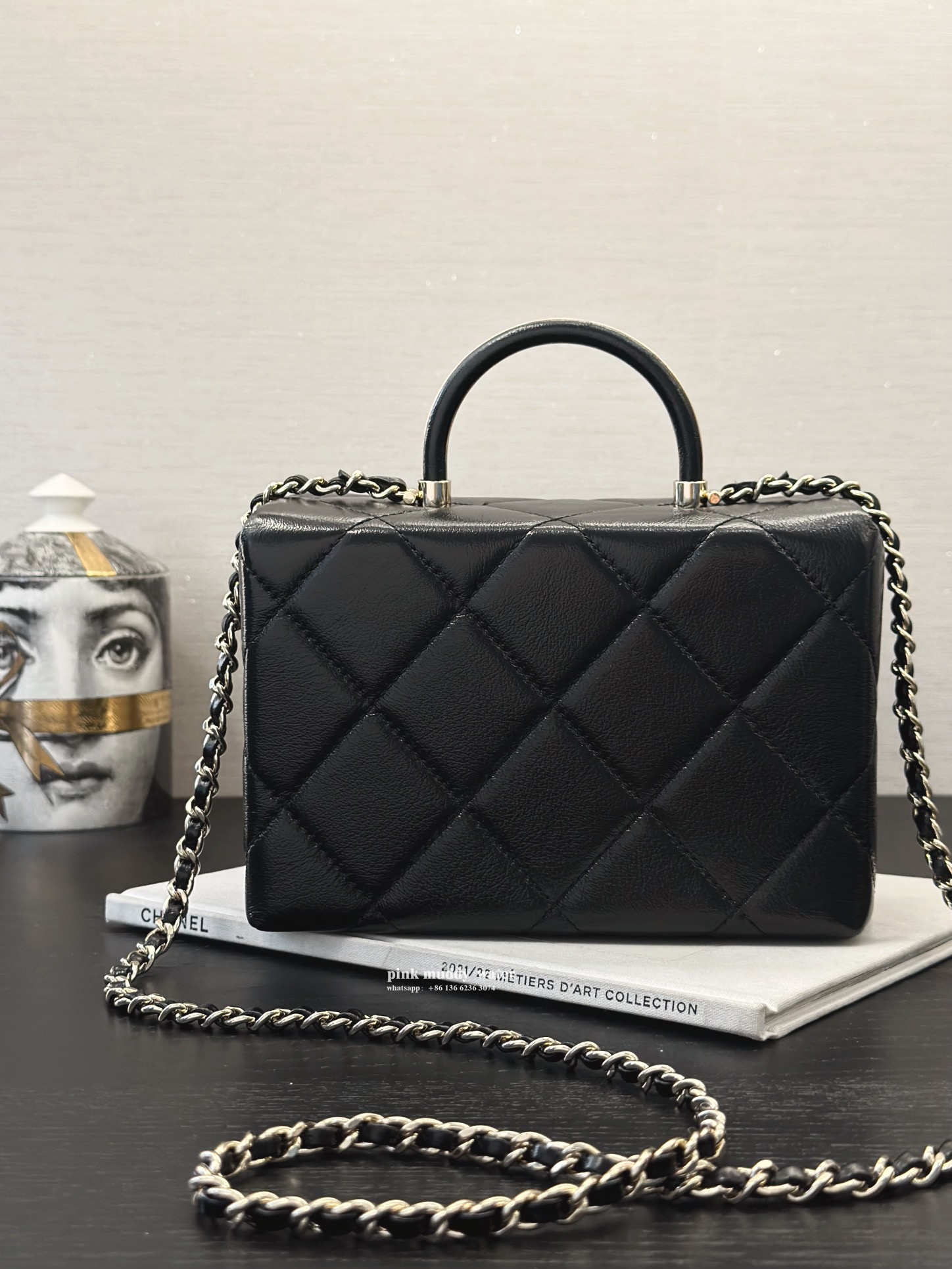 CHANEL 23K Crossbody Handbag