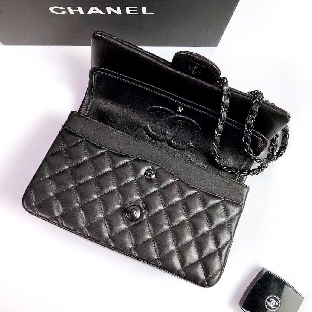 CHANEL Classic Flap CF