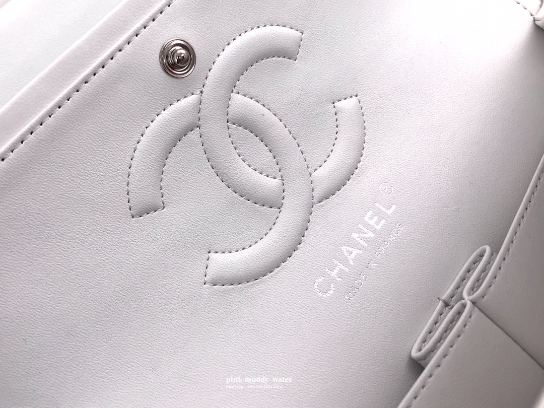 CHANEL Classic Flap CF