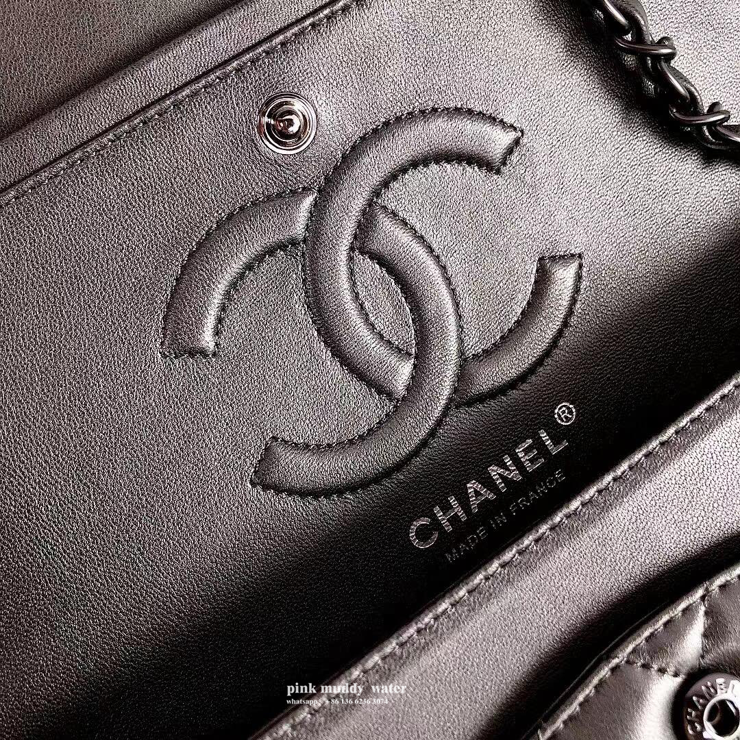 CHANEL Classic Flap CF