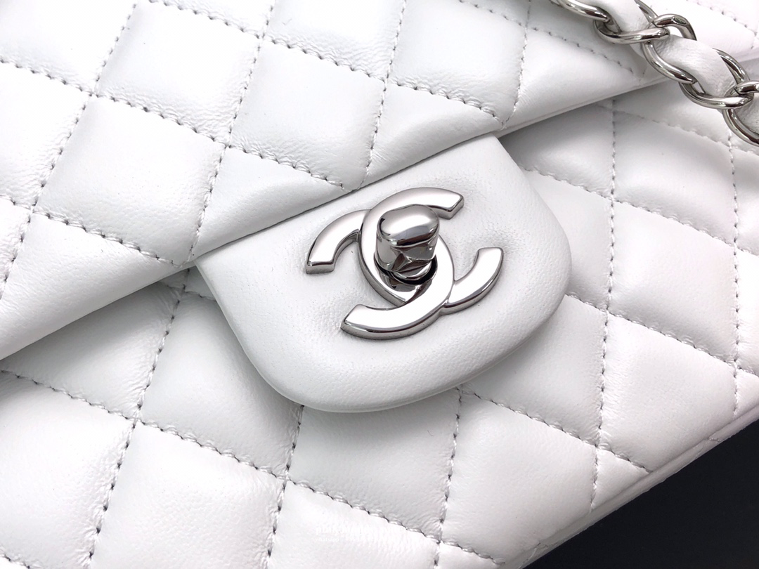 CHANEL Classic Flap CF
