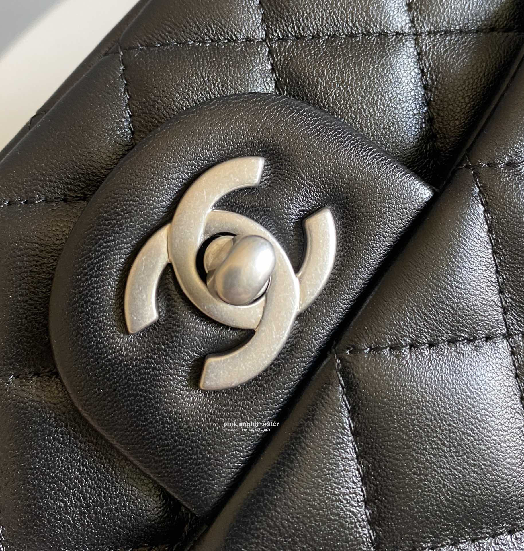 CHANEL 23K Crossbody Bag