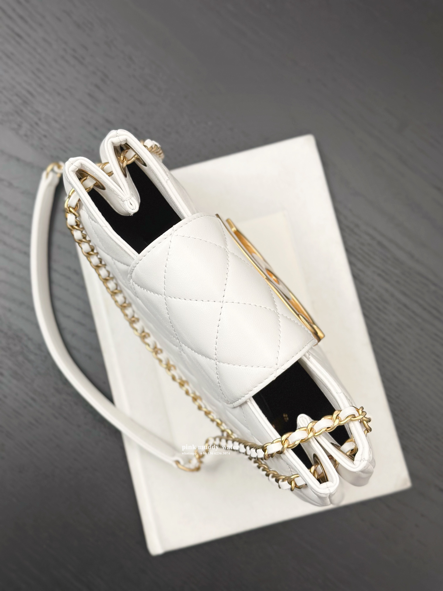 CHANEL 24C Messenger Bag