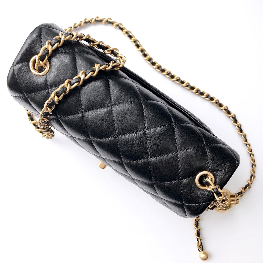 CHANEL Classic Flap CF