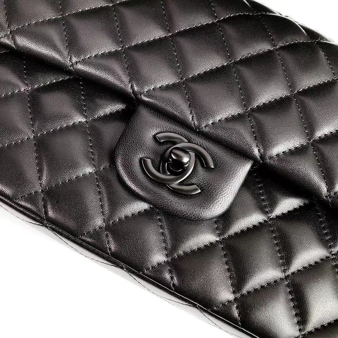 CHANEL Classic Flap CF
