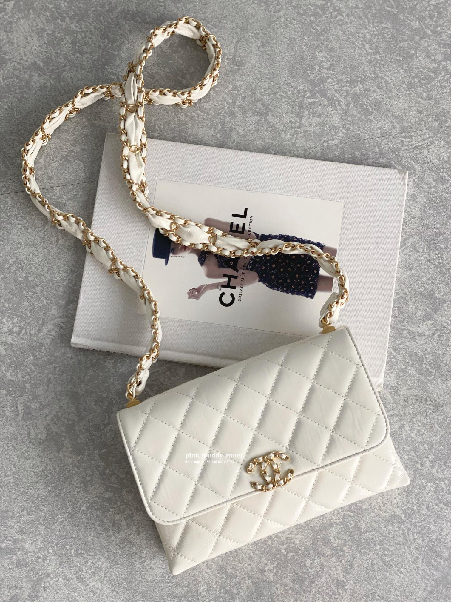 CHANEL 23K 19 Hobo Tofu Bag