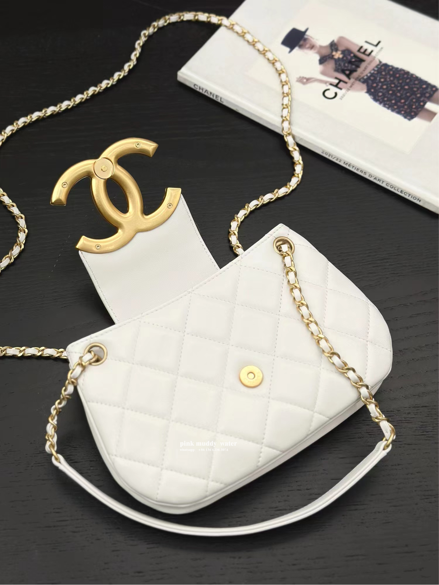 CHANEL 24C Messenger Bag