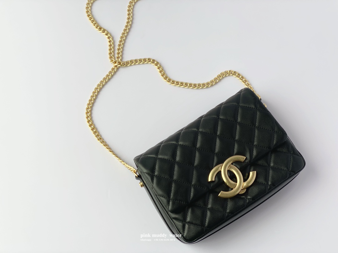 CHANEL 23P chain gold logo