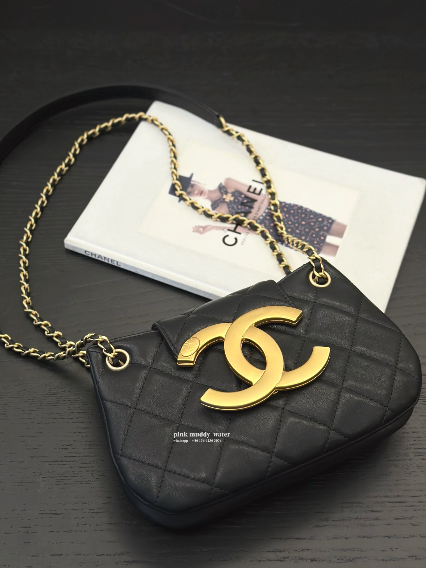 CHANEL 24C Messenger Bag