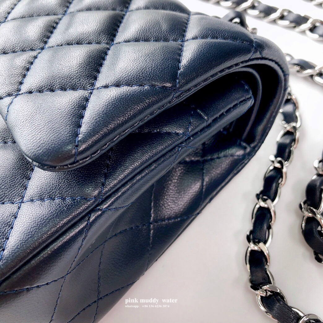 CHANEL Classic Flap CF