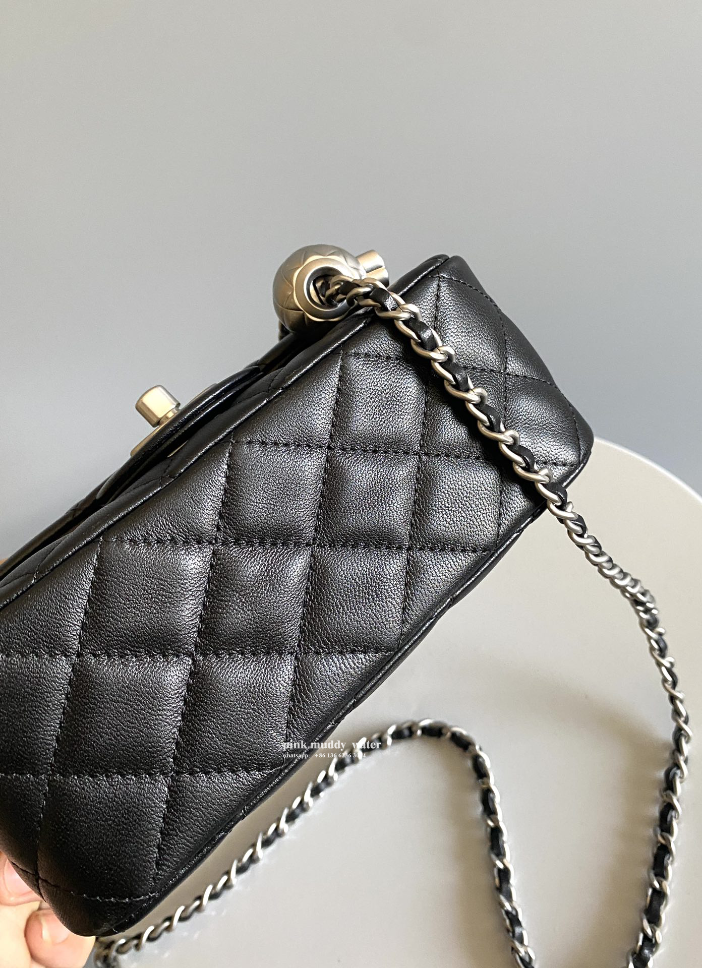 CHANEL 23K Crossbody Bag