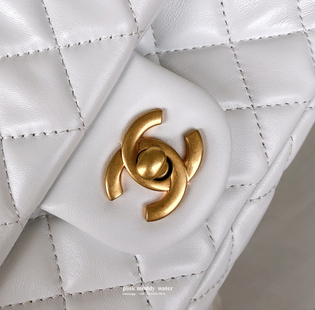 CHANEL Classic Flap CF