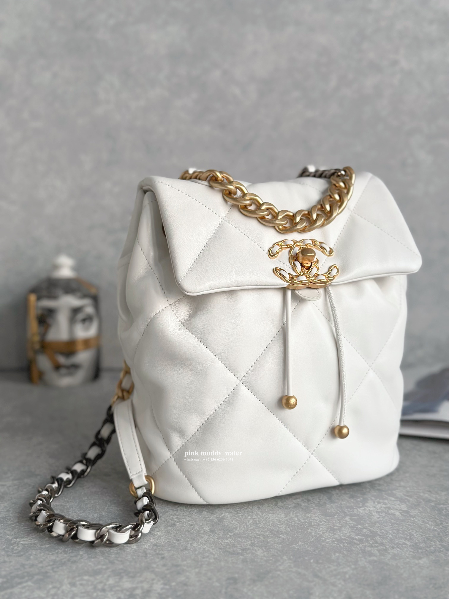 CHANEL19Bag 24C Resort Collection
