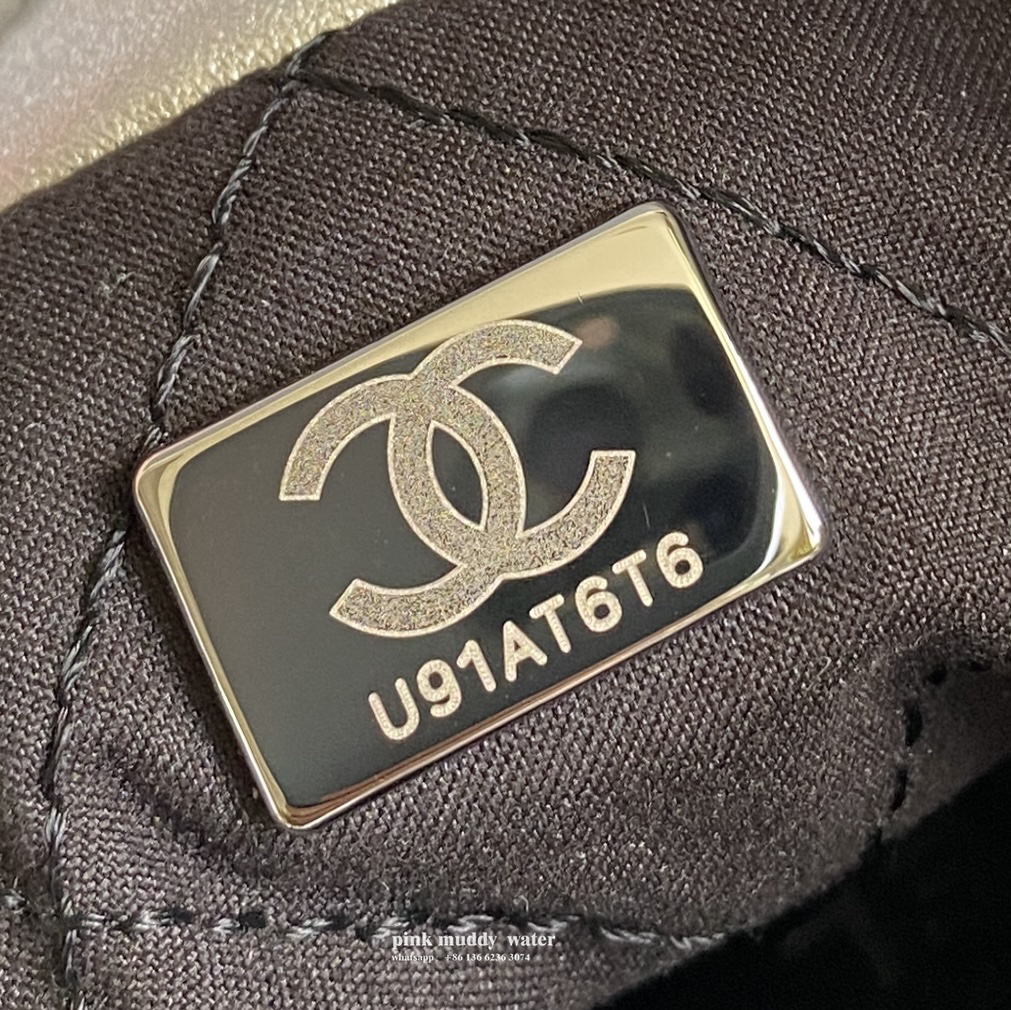 CHANEL 22Bag 23S Crossbody Bag