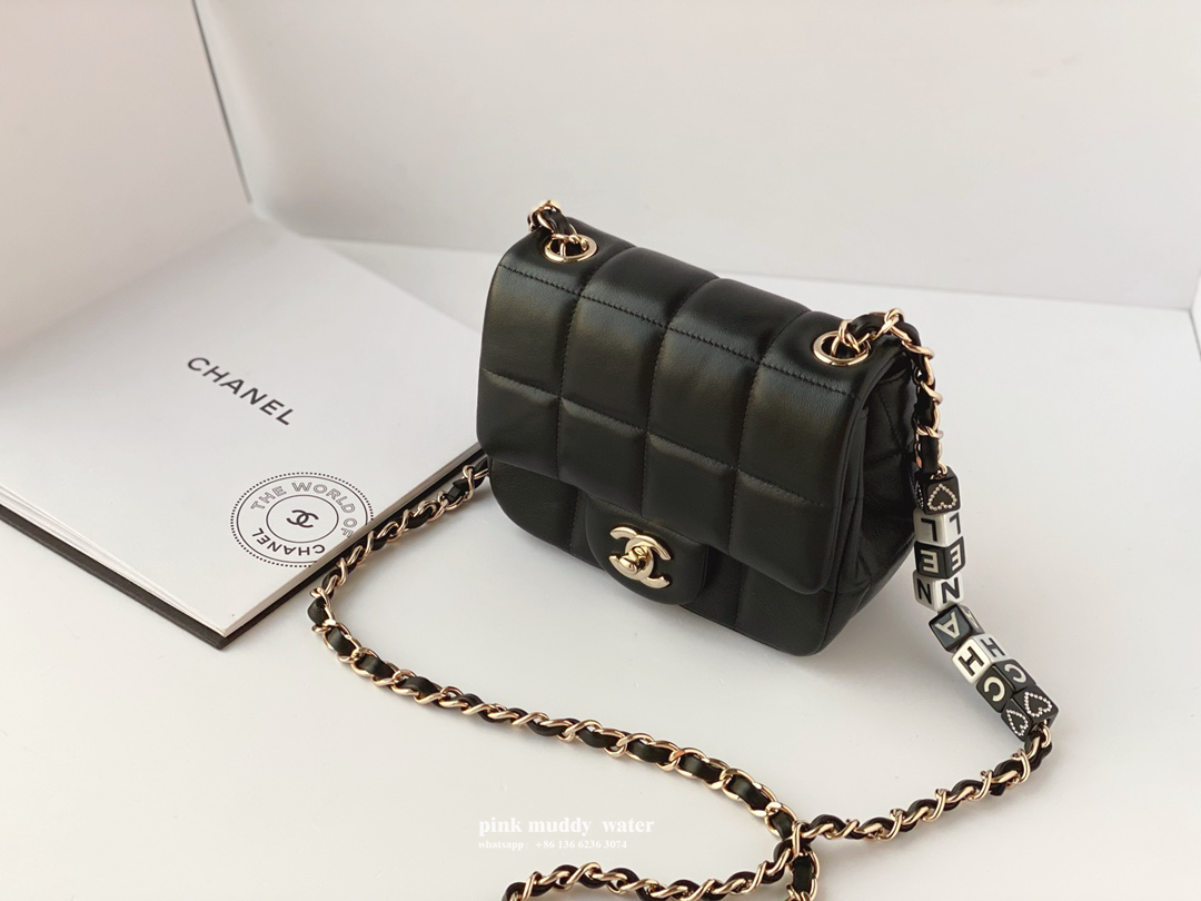 CHANEL 23C black and white square