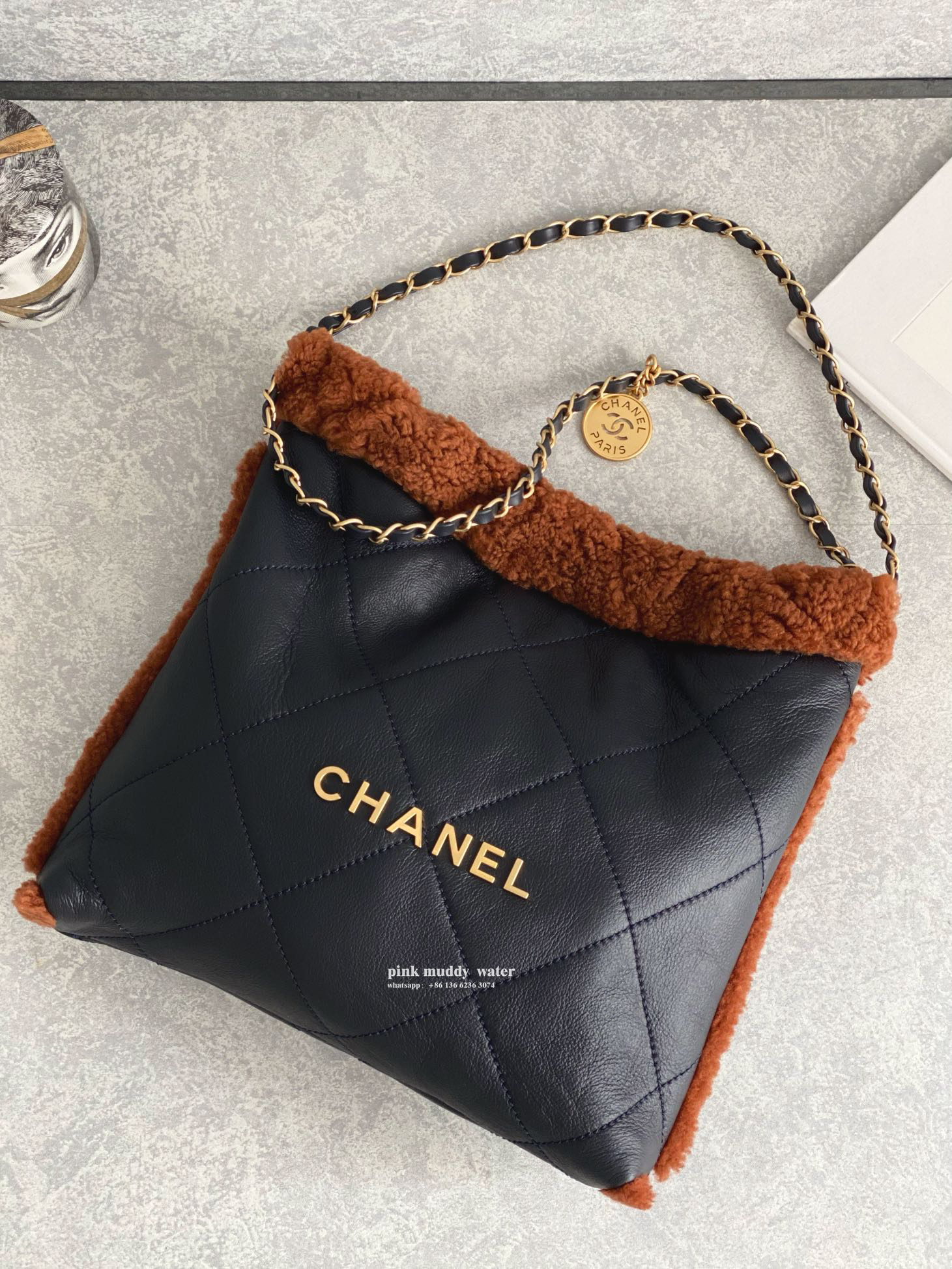 CHANEL 22Bag 23B Tote