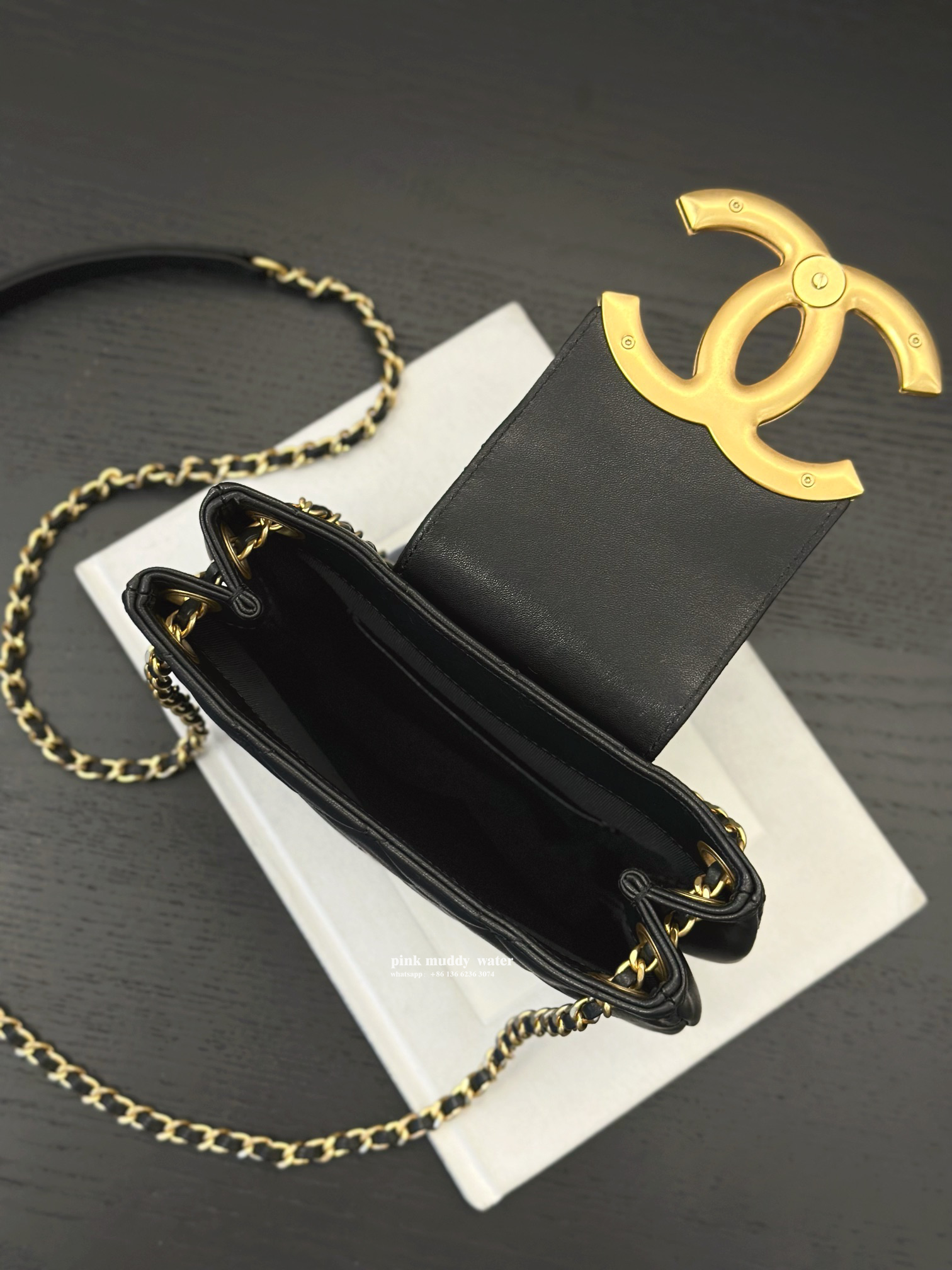 CHANEL 24C Messenger Bag