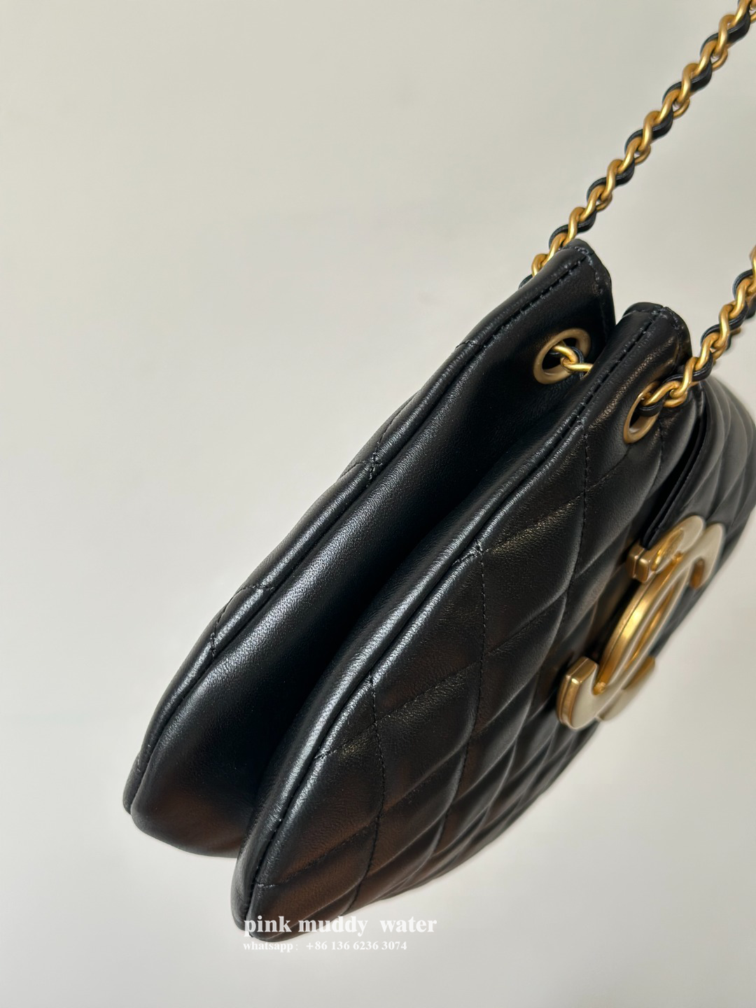 CHANEL 24C Messenger Bag