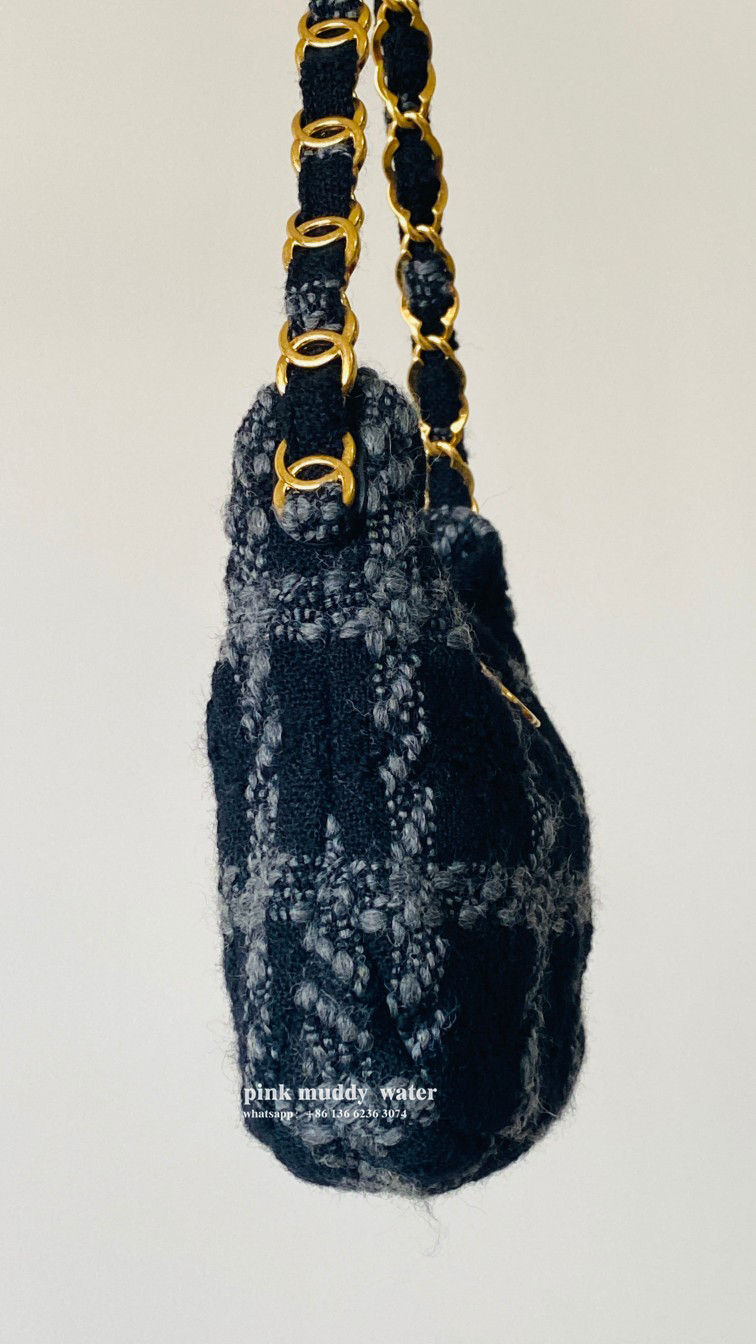 CHANEL 22K also available