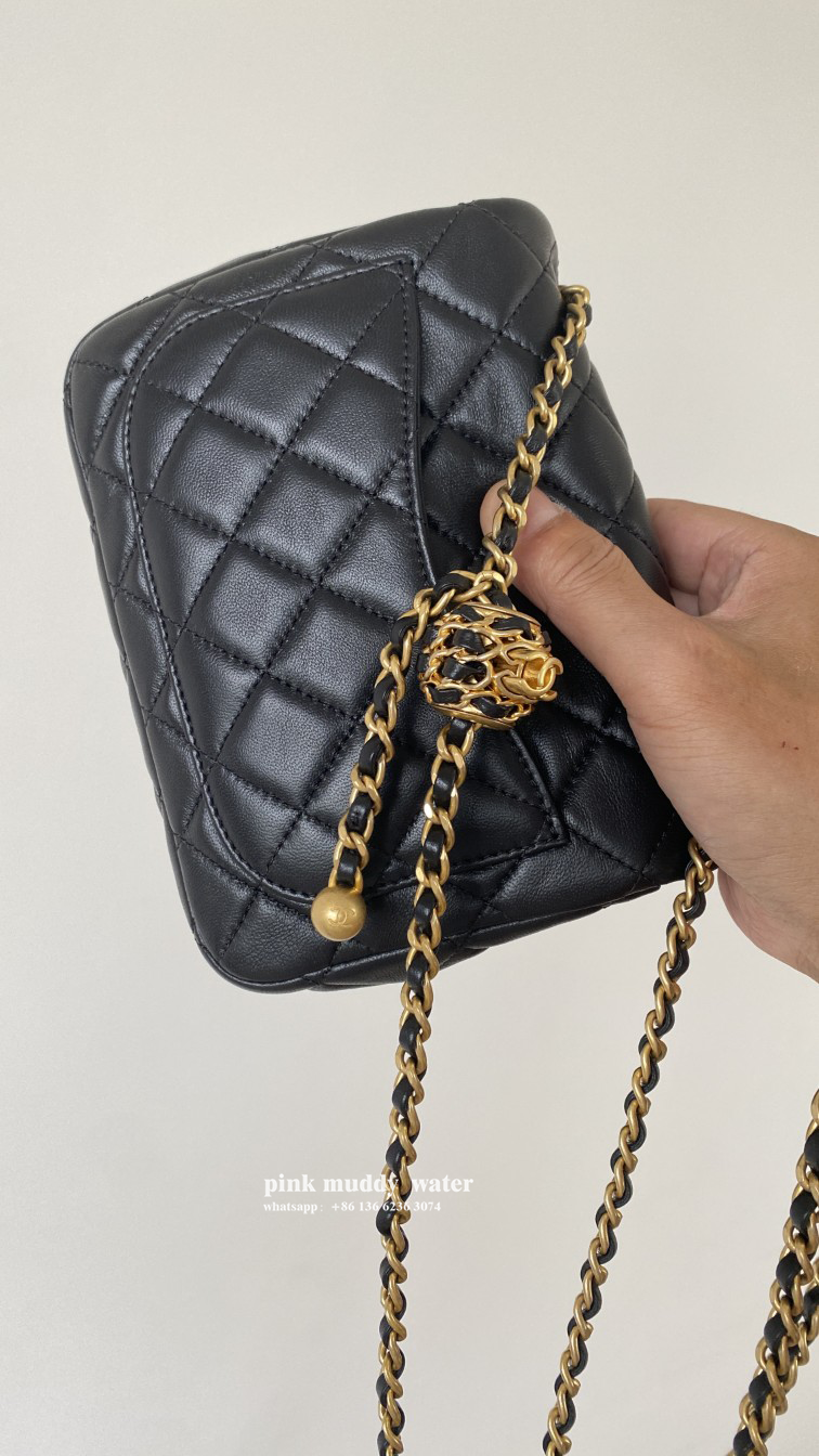 CHANEL 23K Crossbody Bag