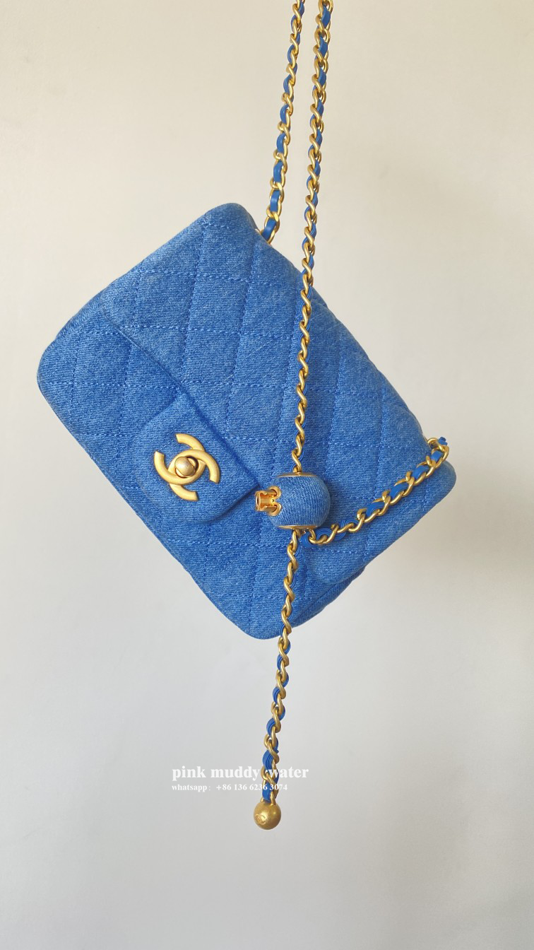 CHANEL 23K Crossbody Bag