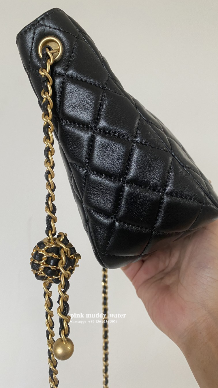 CHANEL Chain Tote