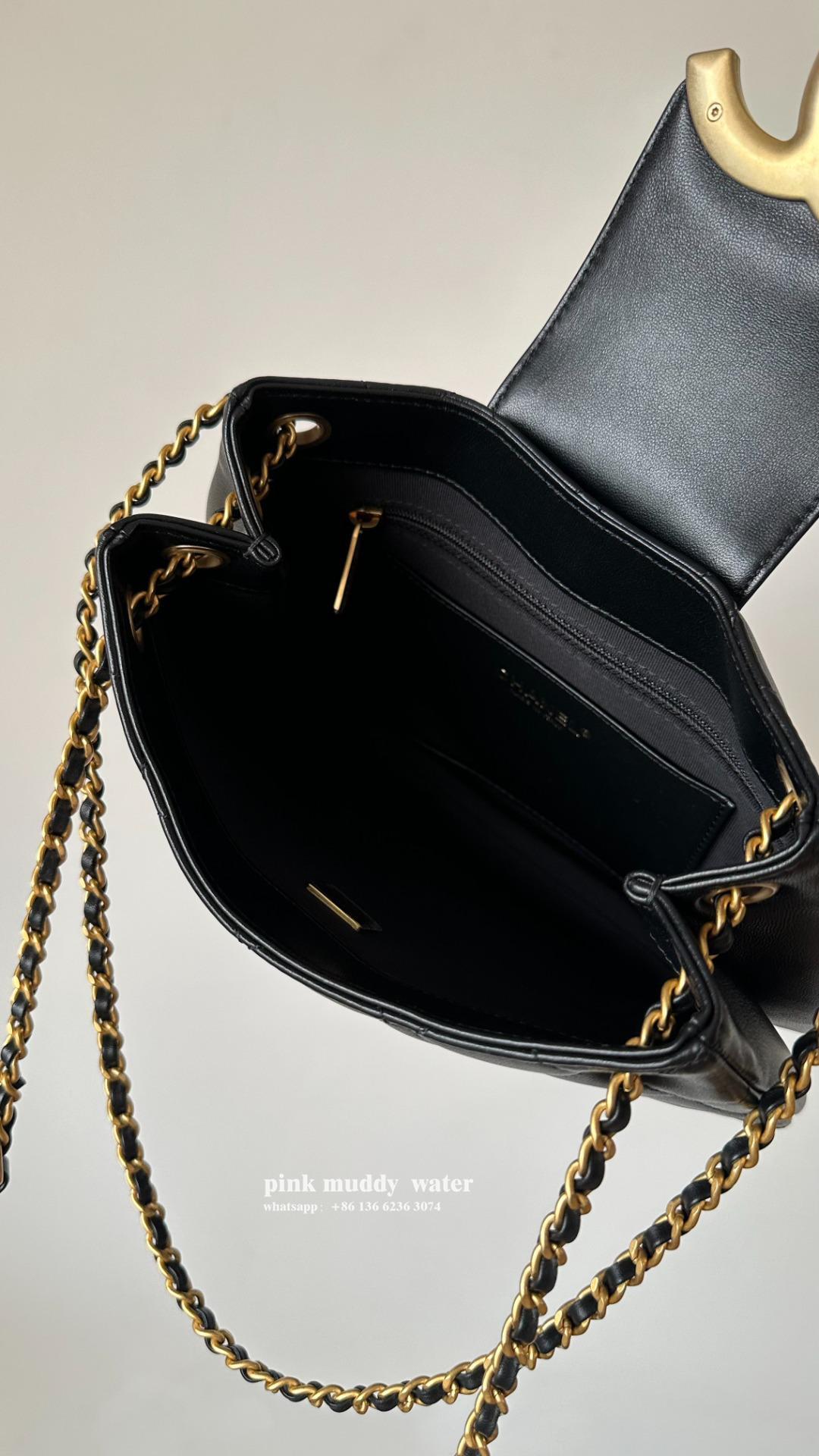 CHANEL 24C Messenger Bag